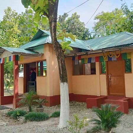 Leo Jungle Retreat By Stayapart , Jaldapara Madari Hat Eksteriør billede