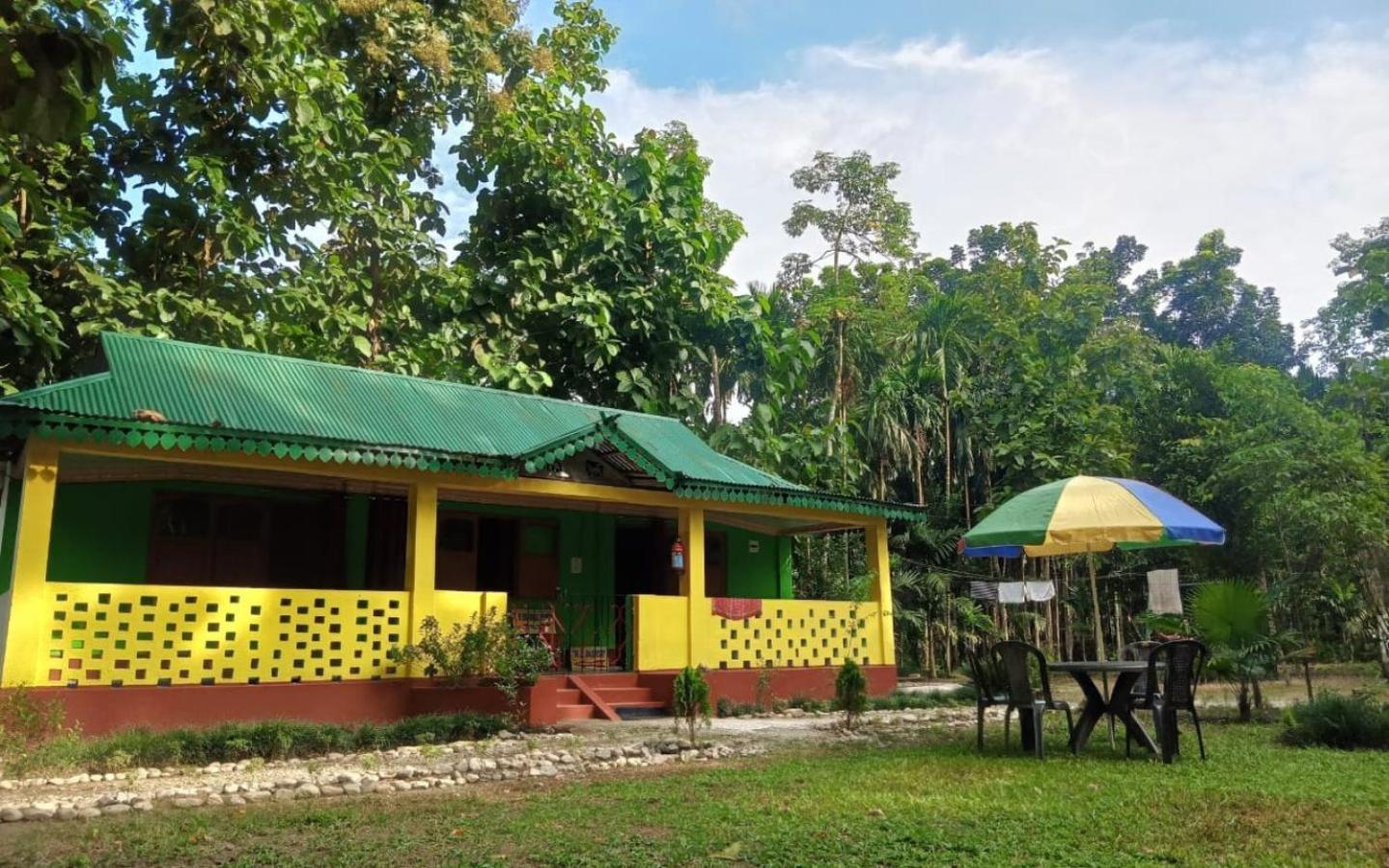 Leo Jungle Retreat By Stayapart , Jaldapara Madari Hat Eksteriør billede