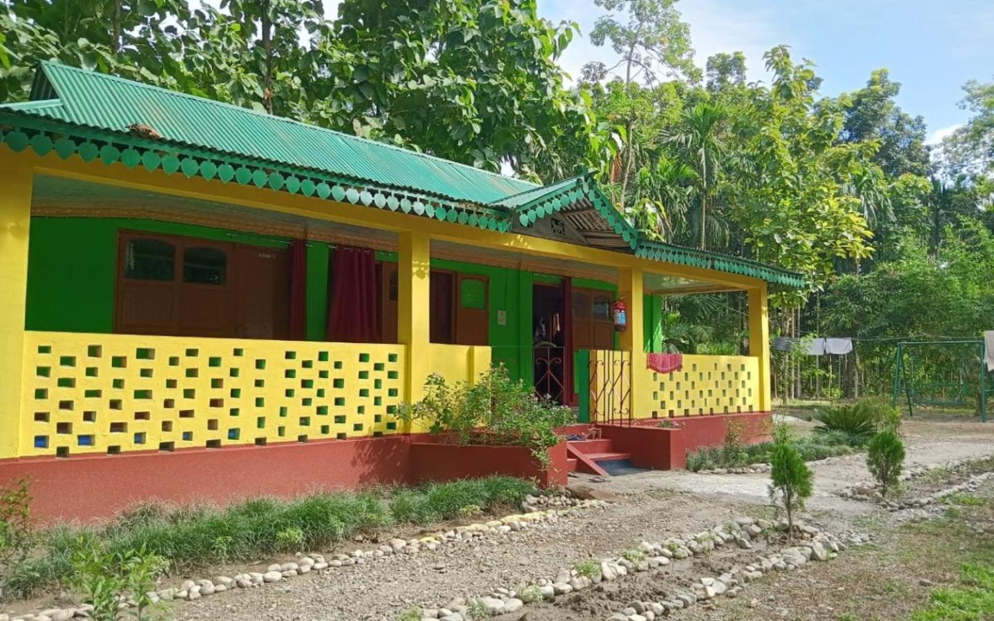 Leo Jungle Retreat By Stayapart , Jaldapara Madari Hat Eksteriør billede